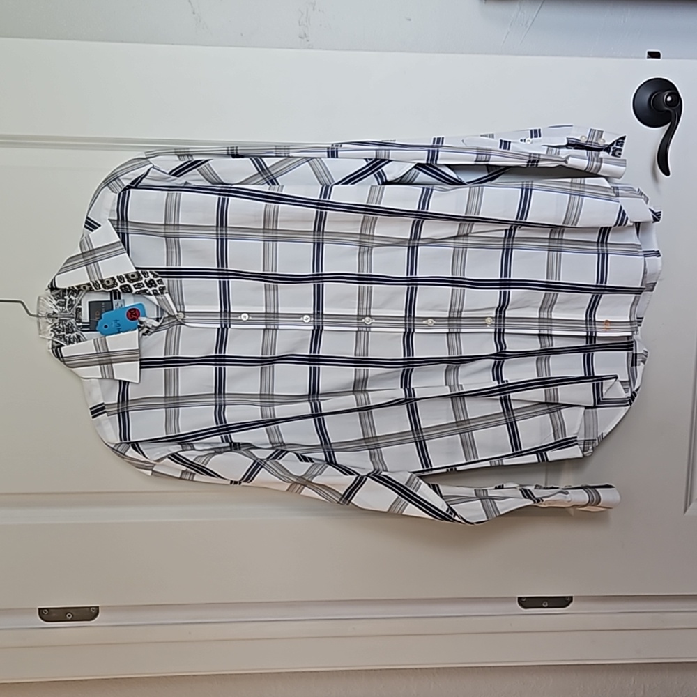 Thomas Dean Size Large button down men’s shirt